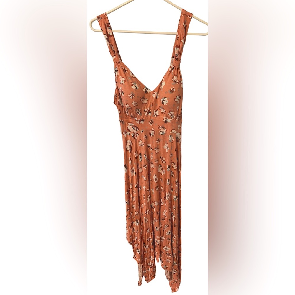 Size L floral maxi dress.